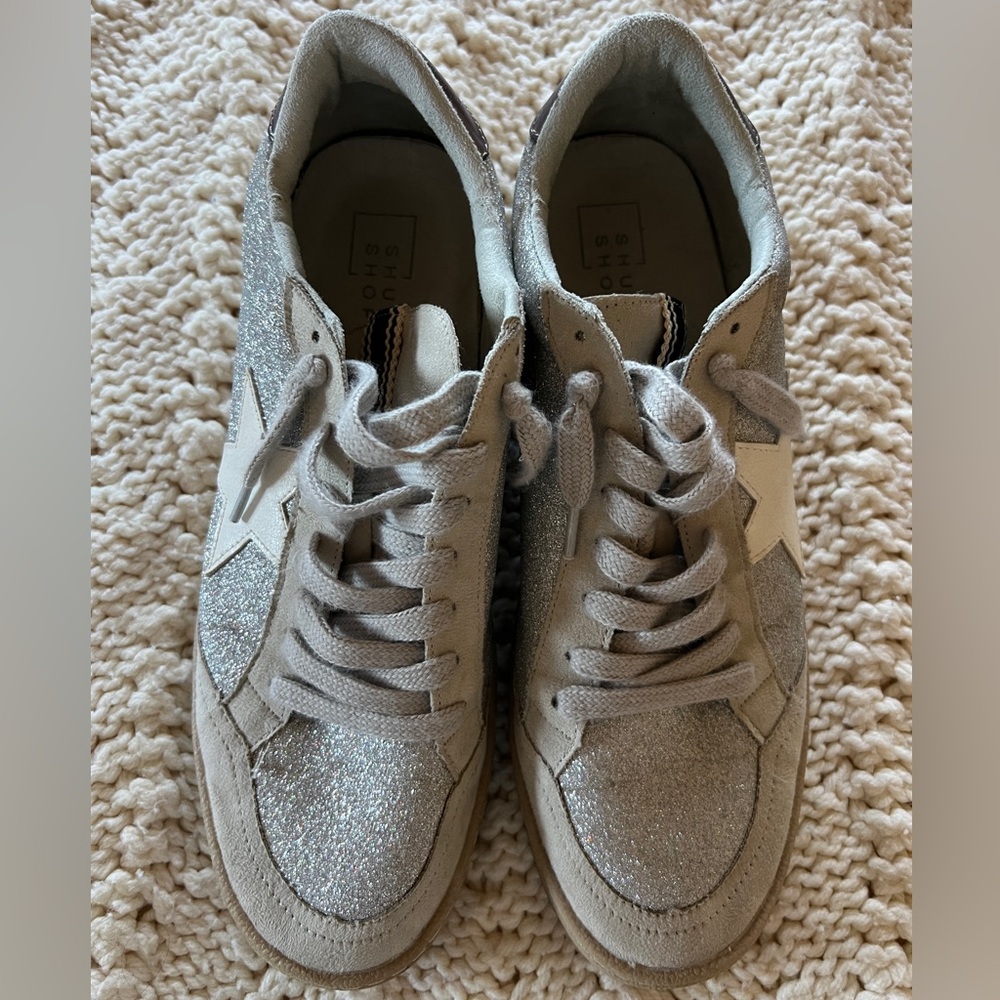 ShuShop Distressed Star Sneakers - Size 11